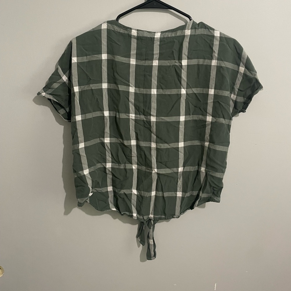 NWOT universal tread shirt - Picture 3 of 8